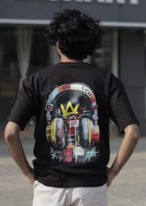 Men’s Streetwear Graphic T-Shirt – Graffiti Headphone Crown Print | Oversized Casual Cotton Tee | Black & White |
